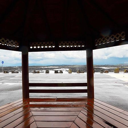 Gyeryonggil Pension Jeju Ngoại thất bức ảnh