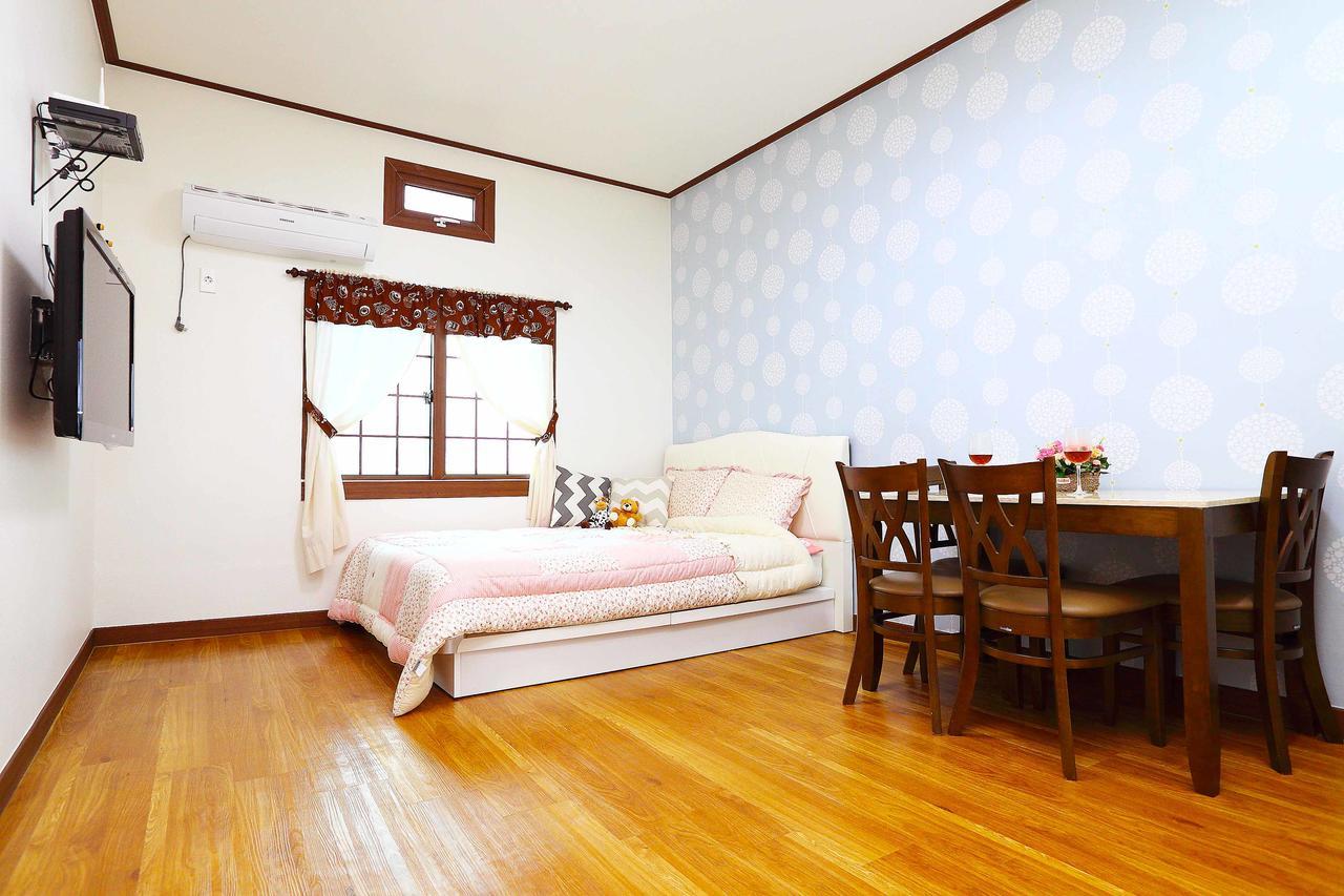 Gyeryonggil Pension Jeju Ngoại thất bức ảnh