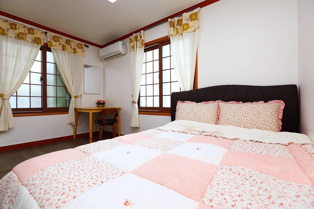 Gyeryonggil Pension Jeju Ngoại thất bức ảnh