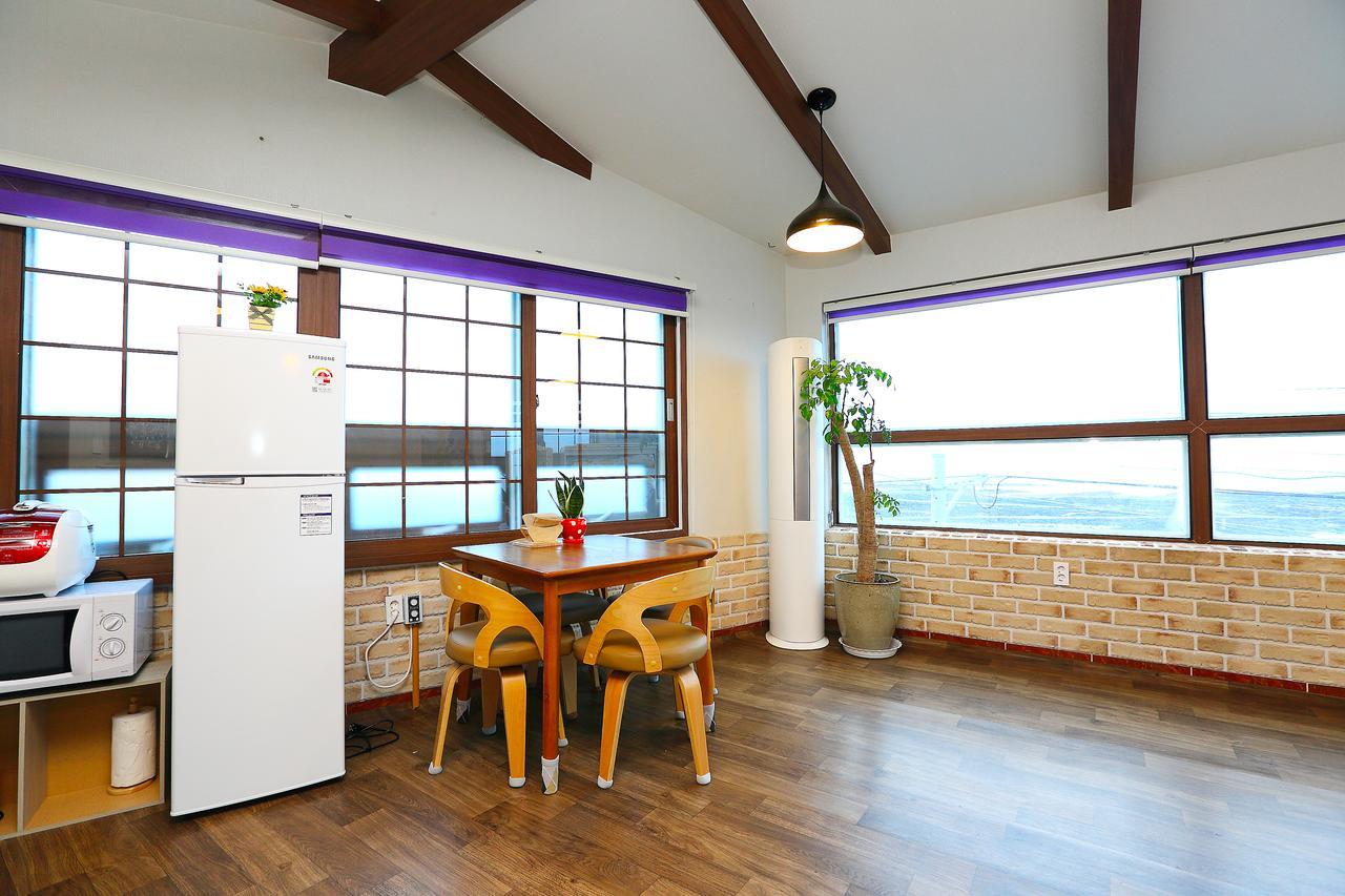 Gyeryonggil Pension Jeju Ngoại thất bức ảnh