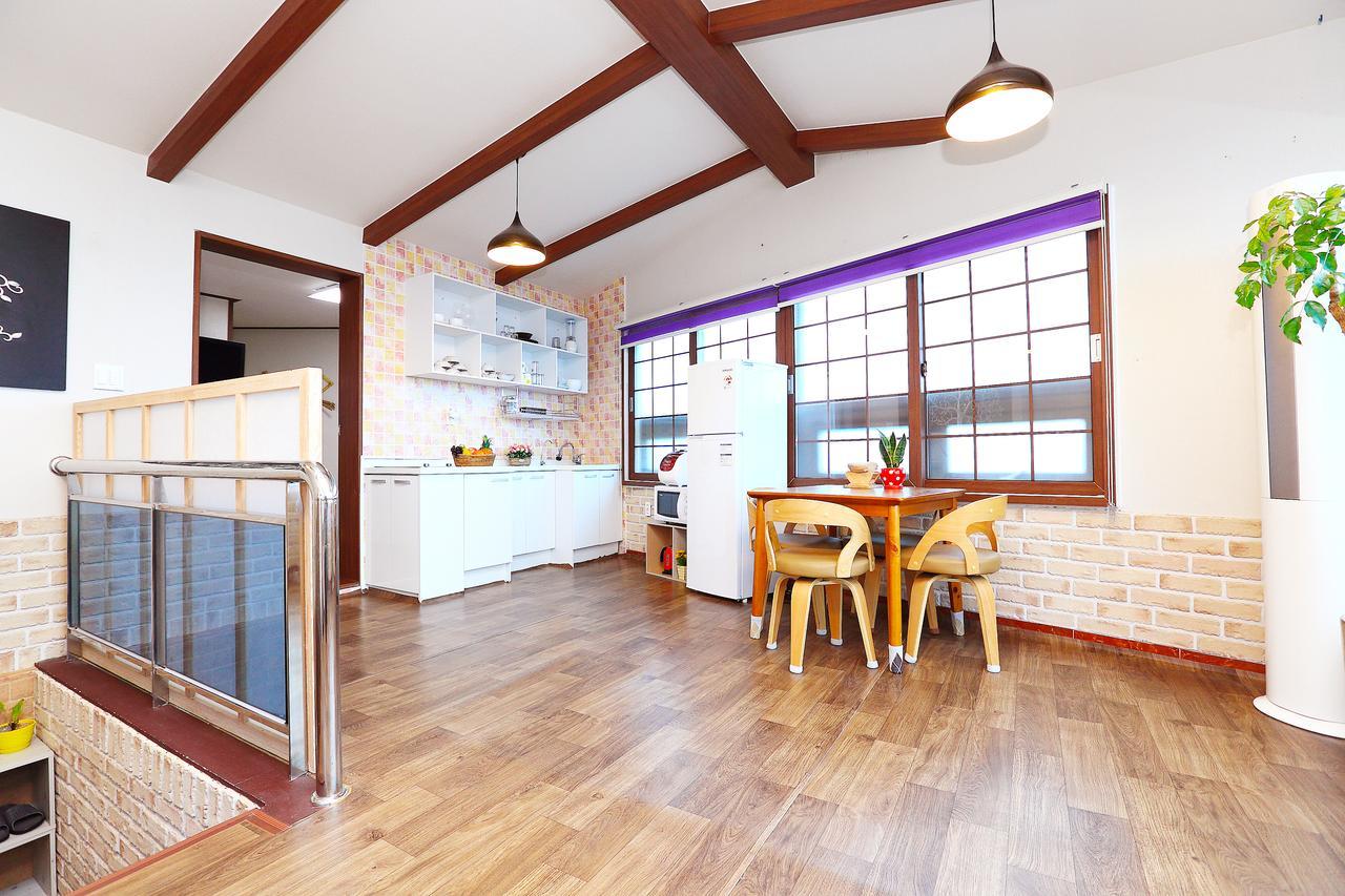 Gyeryonggil Pension Jeju Ngoại thất bức ảnh